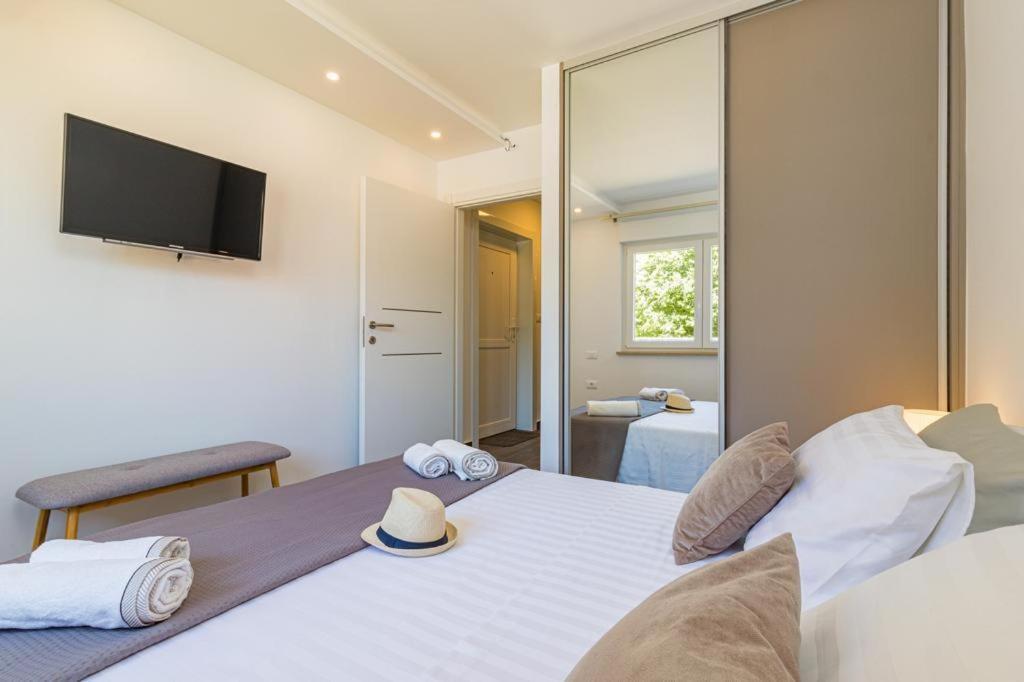 N&G New Apartment Stoja Beach Pula Buitenkant foto