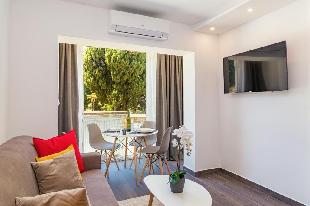 N&G New Apartment Stoja Beach Pula Buitenkant foto