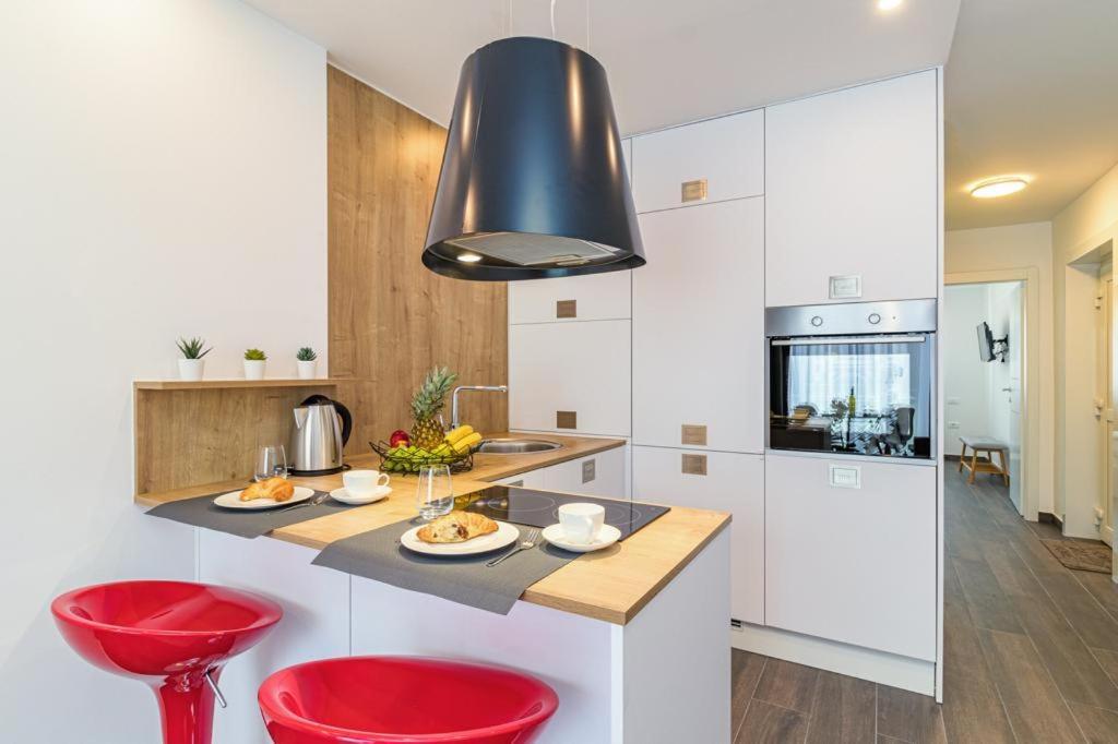 N&G New Apartment Stoja Beach Pula Buitenkant foto